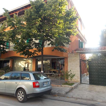 Elvin Apartments Саранда Екстер'єр фото